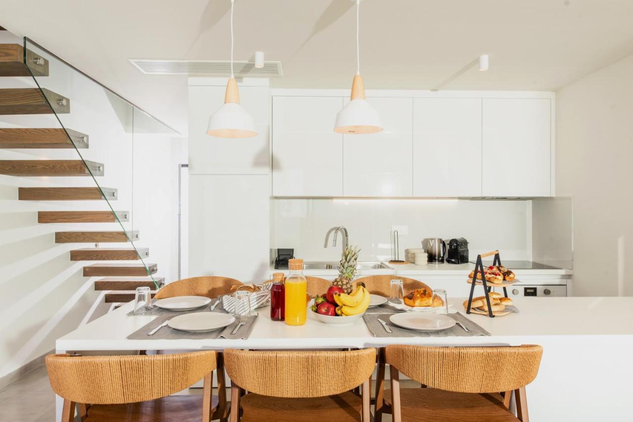 ניאה אירקליה Serene Seafront Villas מראה חיצוני תמונה