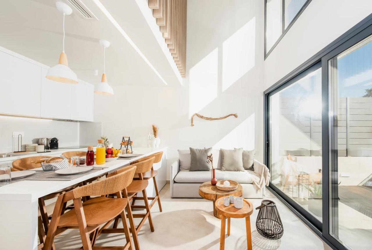 ניאה אירקליה Serene Seafront Villas מראה חיצוני תמונה