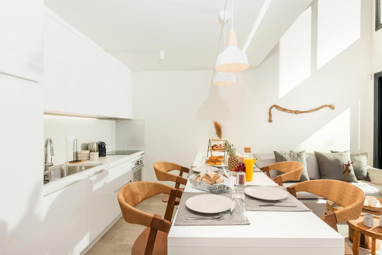 ניאה אירקליה Serene Seafront Villas מראה חיצוני תמונה
