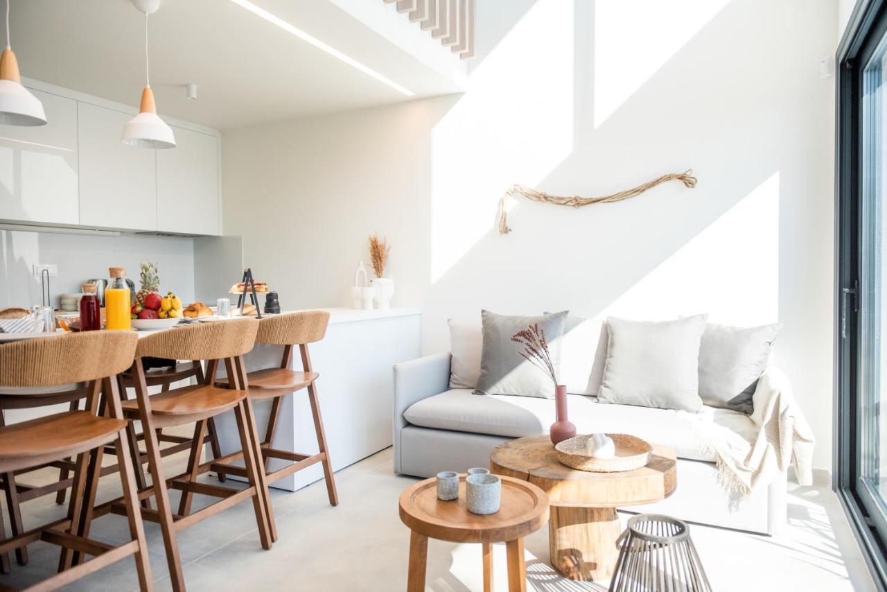 ניאה אירקליה Serene Seafront Villas מראה חיצוני תמונה