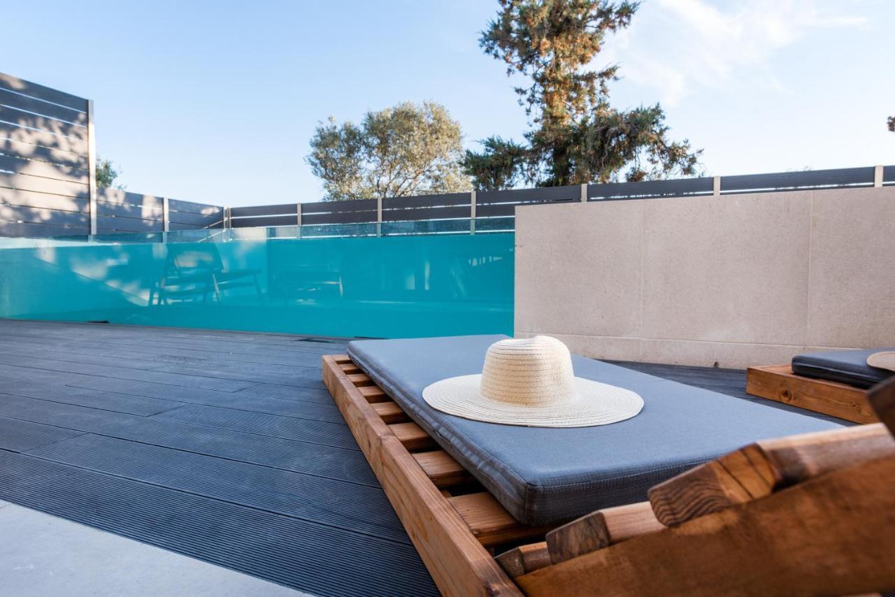 ניאה אירקליה Serene Seafront Villas מראה חיצוני תמונה