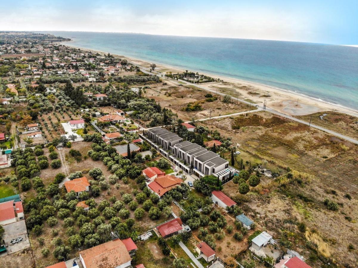 ניאה אירקליה Serene Seafront Villas מראה חיצוני תמונה