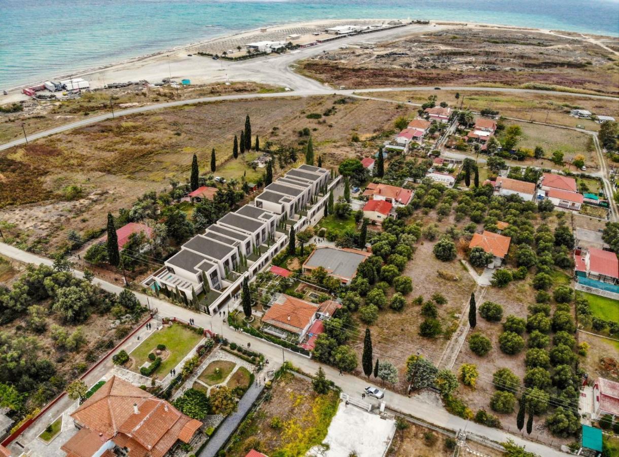 ניאה אירקליה Serene Seafront Villas מראה חיצוני תמונה